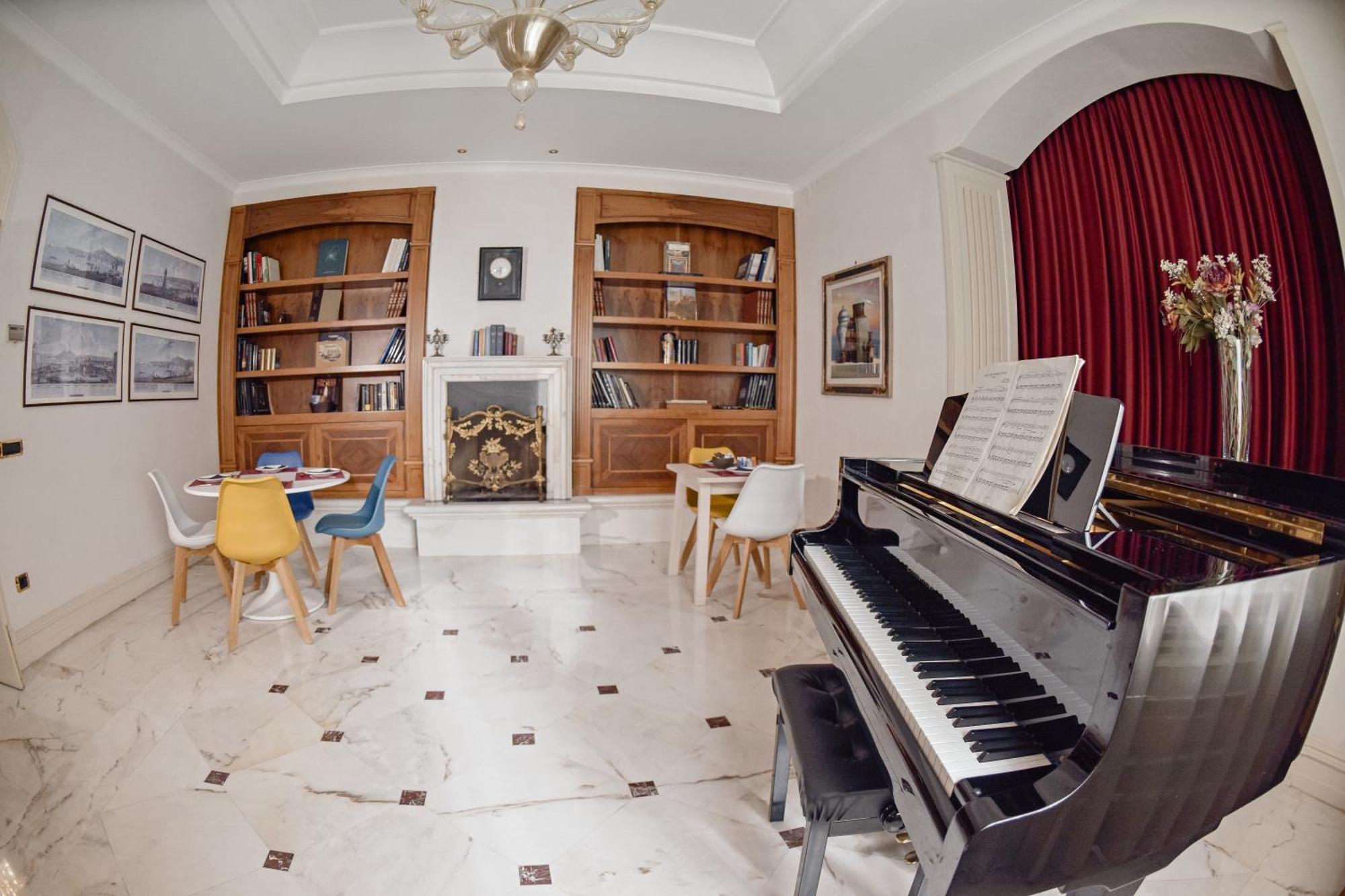 Al Centro Luxury Home Касерта Екстериор снимка